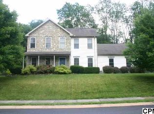 82 Old English Ln, Elizabethtown, PA 17022