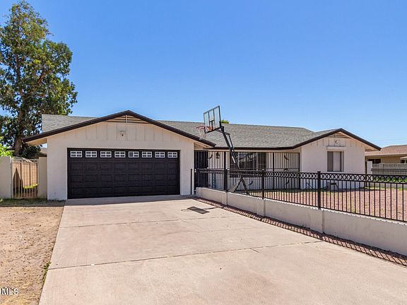 2nd image of 10611 N 37TH Avenue