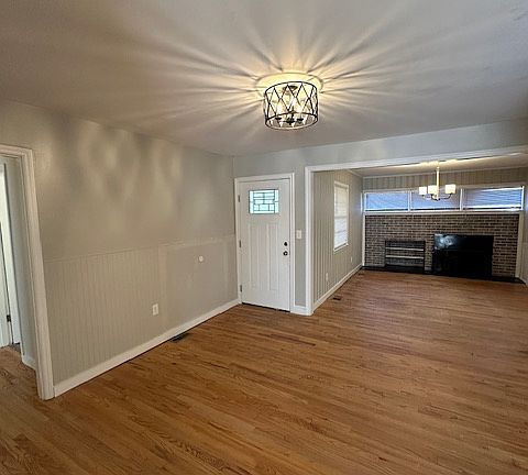 2nd image of 6 Fleetwood Dr