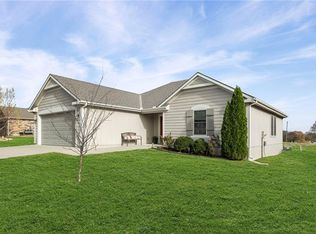 103 N Sivley St, Peculiar, MO 64078