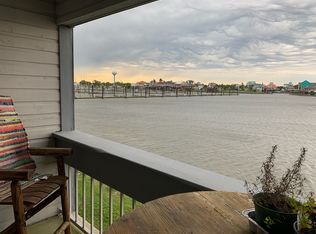 580 Pleasure Pier Blvd APT 123, Port Arthur, TX 77640