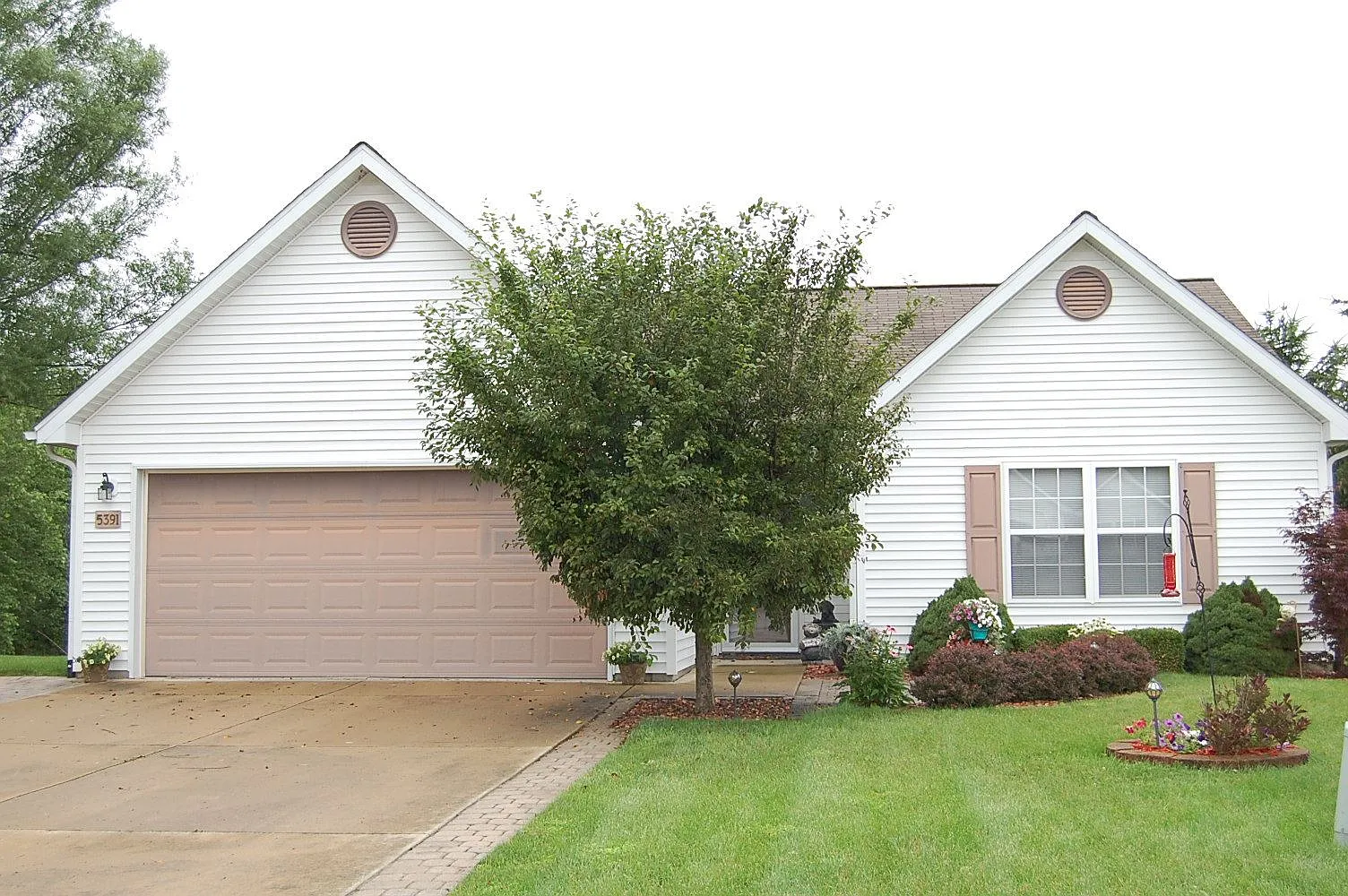 5391 N Hanna Ct photo 1