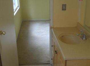 27610 Summit St, Sun City, CA 92585