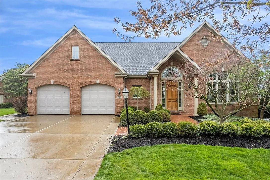 920 Red Oak Dr photo 1