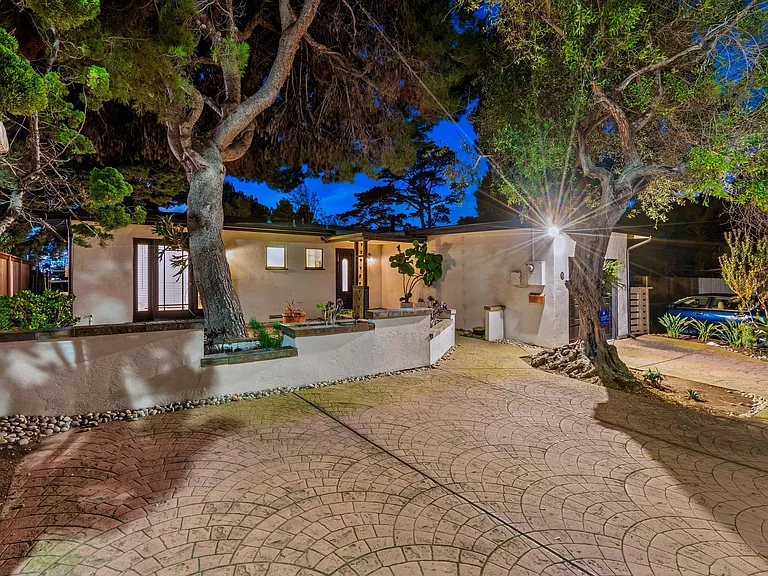 821 Vanderbilt Pl — Photo 23
