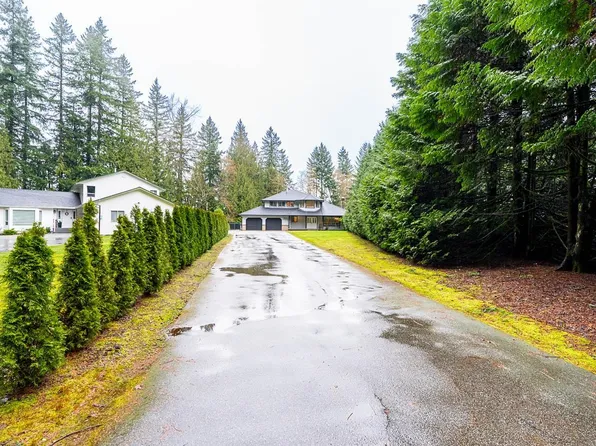 5946 242nd St, Langley, BC V2Z 1J8