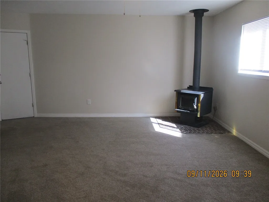 2 bed, 1.0 bath, 1120 sqft, $1,500 — Photo 3