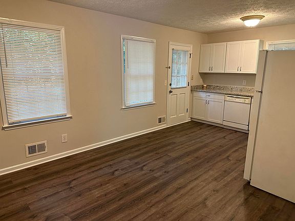 5th image of 116 Lynford Ln