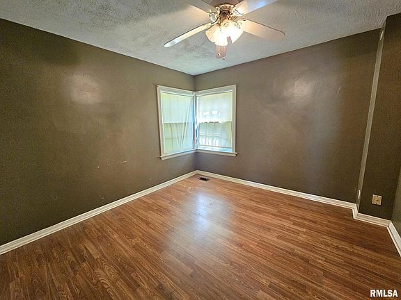 4th image of 534 Island Ave