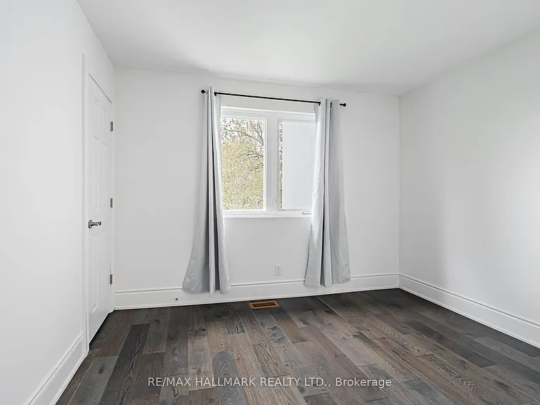 82 Ellington Dr #UPPER — Photo 27