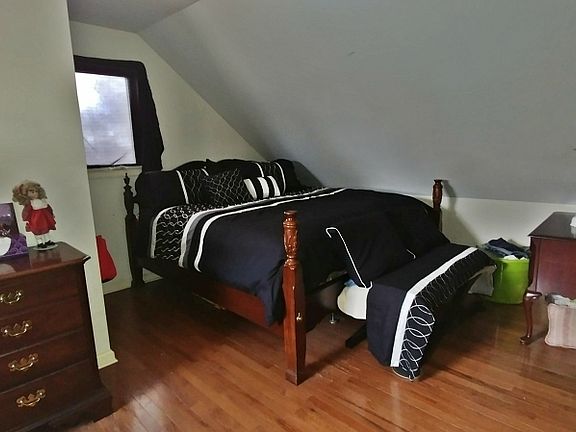 5th image of 992 Haran Ave