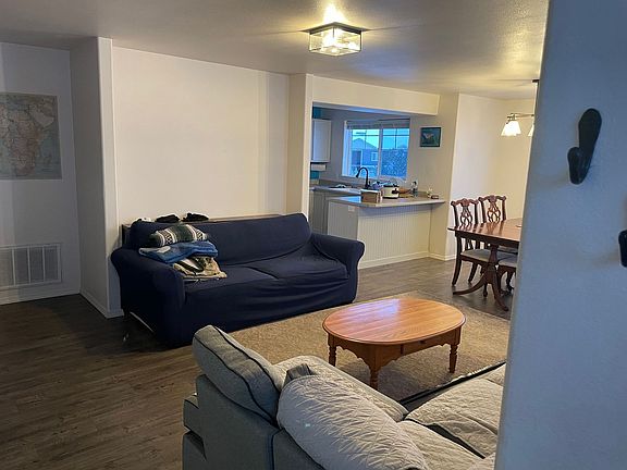 4th image of 1094 Longbow Ln APT E