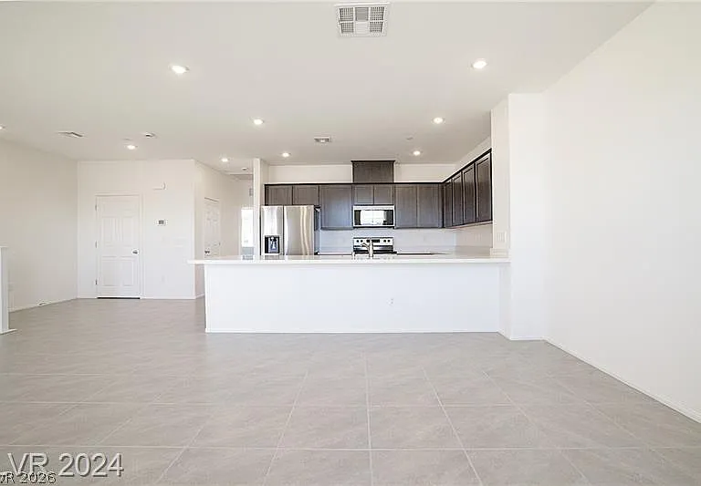 5613 Steampunk St — Photo 14