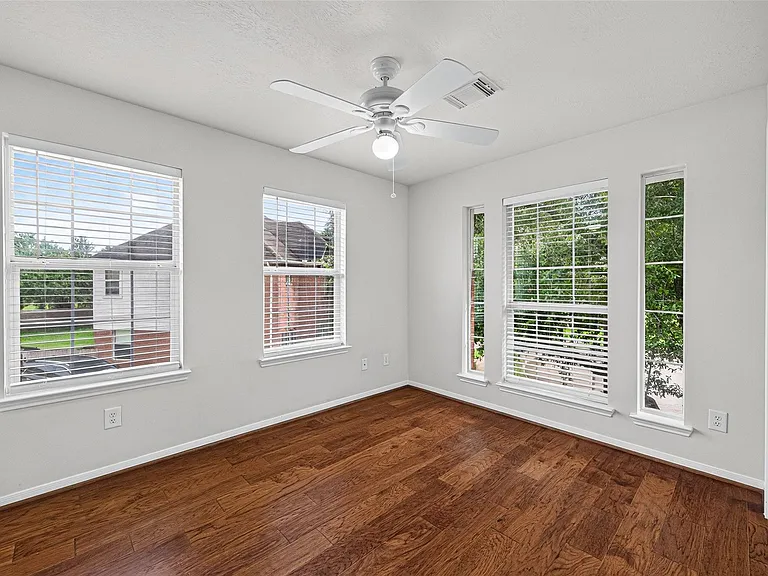 2502 Rosebluff Ct — Photo 24