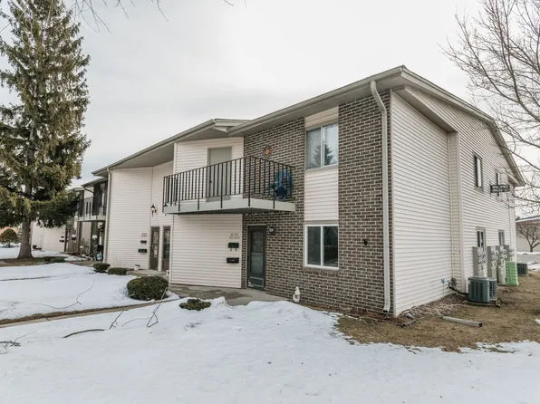 W169N11456 Biscayne Dr, Germantown, WI 53022