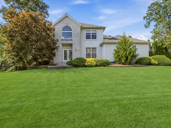 9 Cecilia Ct, Howell, NJ 07731