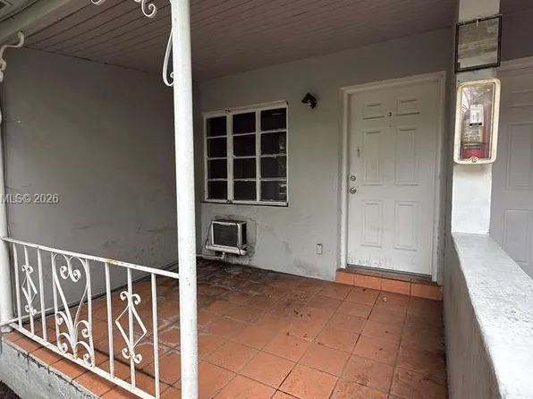 1751 NW 29th St, Miami, FL