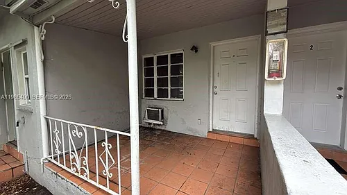 1751 NW 29th St Photo 1