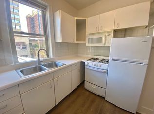 901 W Carmen Ave #3E, Chicago, IL 60640