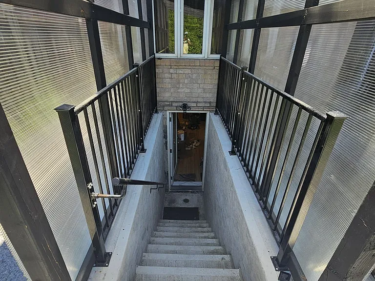 3198 Cabano Cres #BASEMENT — Photo 2