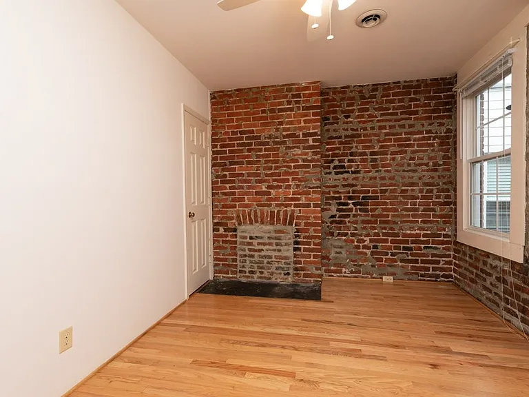1239 W Cary St #2 — Photo 11