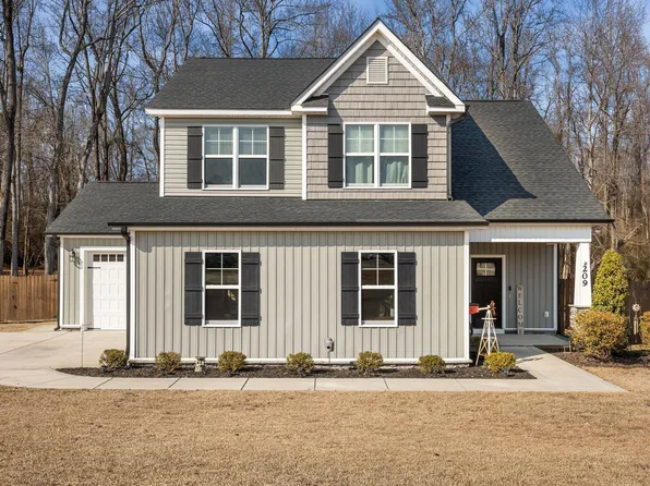 209 Mitchell Manor Dr, Angier, NC 27501