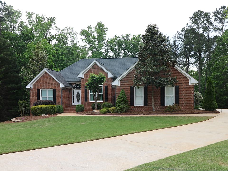1st image of 206 Magnolia Ct