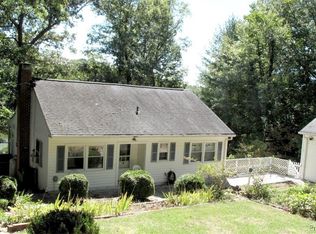 221 Holly Hill Rd, Urbanna, VA 23175