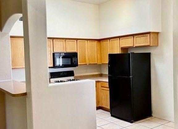 3rd image of 5368 N Mesquite Bosque Way