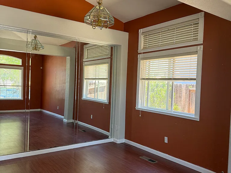 112 Putter Dr — Photo 3