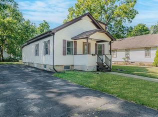 12 Wenholz Ave, Dundee, IL 60118