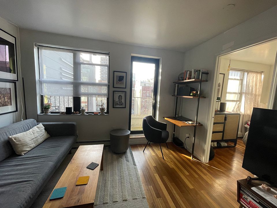 1st image of 122 Allen St APT 11