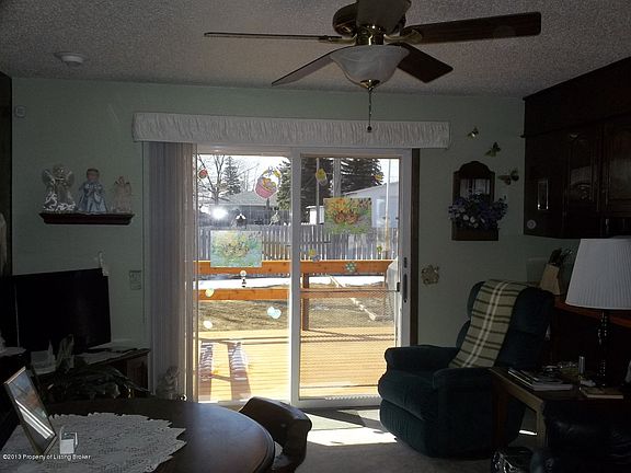 3rd image of 408 3rd Ave SE
