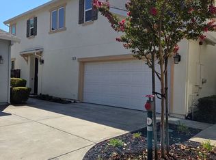 1105 Strawberry Ln, Suisun City, CA 94585