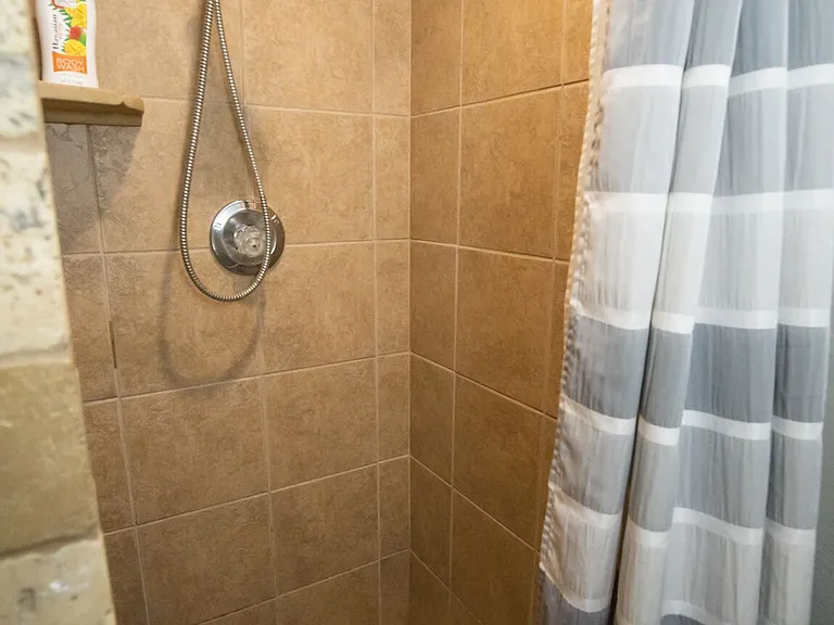 335 N Gregg Ave #B — Photo 8