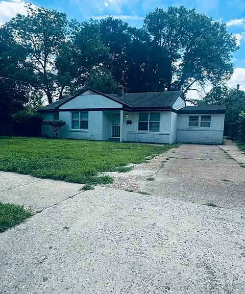 4051 Southlawn Ave — Photo 1