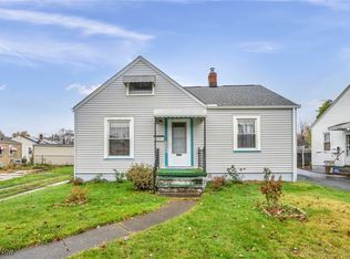 1177 Rowe St, Akron, OH 44306