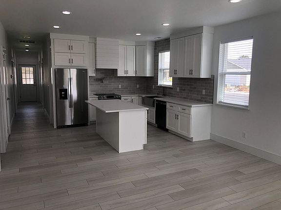 2nd image of 4095 Quinn Dr NE