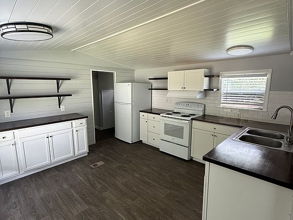 4th image of 543 Wancy Cir