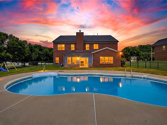 4th image of 153 Hilda Way