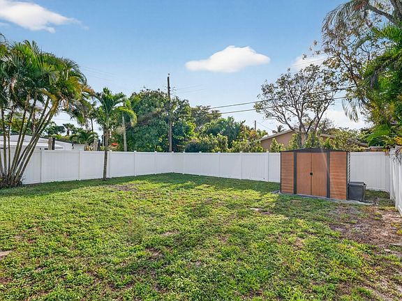 5th image of 1503 NE 18th Avenue