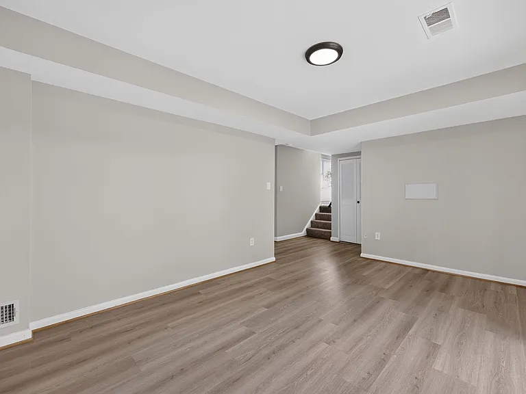 4898 Wheatstone Dr — Photo 27