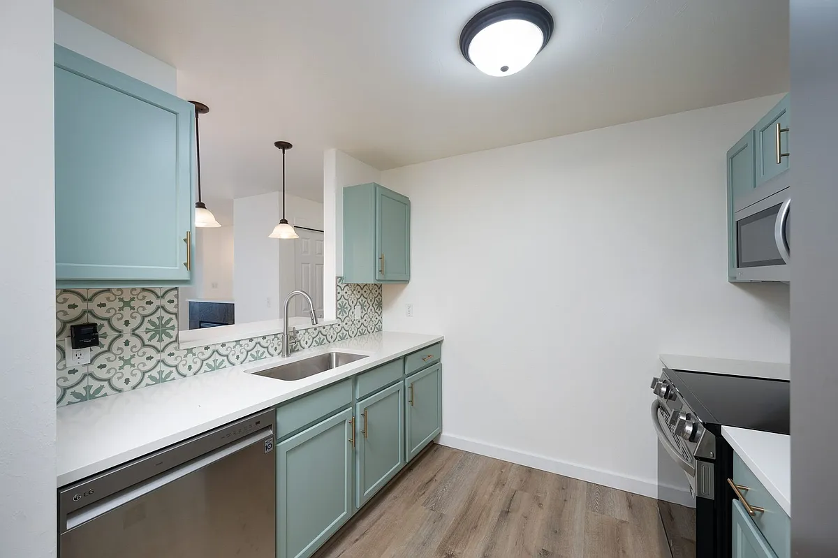 Building Photo - 4673 Bembrick St #2A