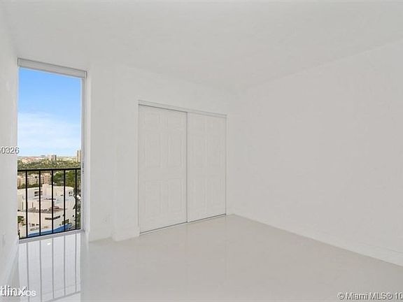 4th image of 19707 Turnberry Way APT 15K