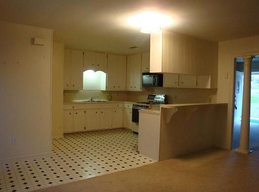 2nd image of 4614 N Texas Ave