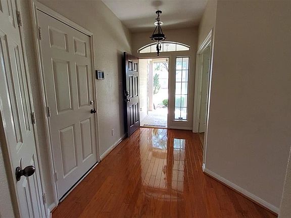 5th image of 13107 Split Creek Ln