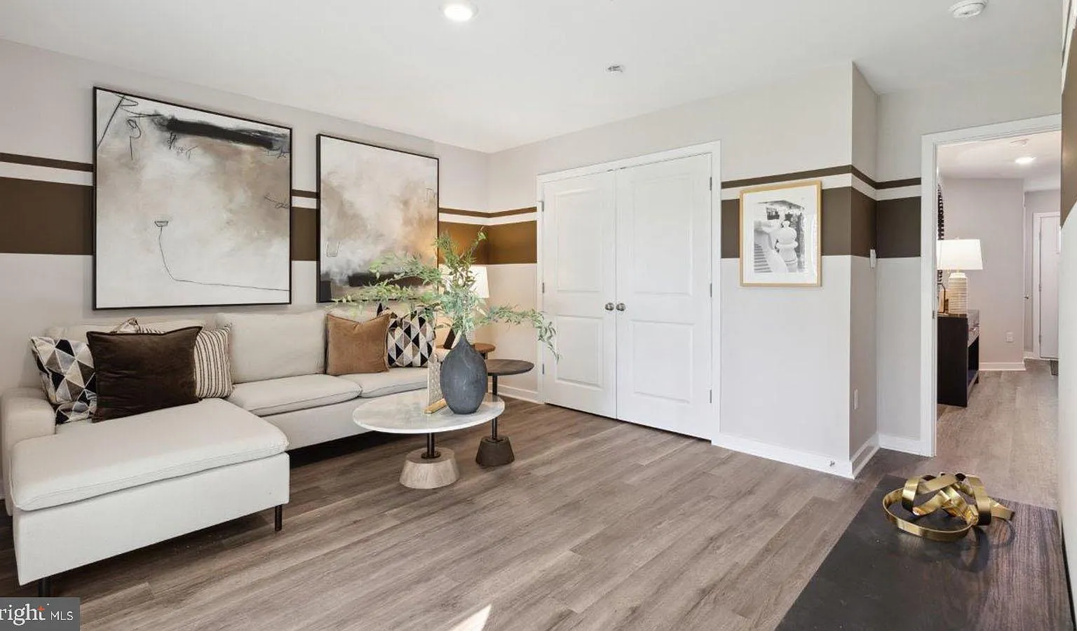 4 bed, 3.5 bath, 1969 sqft, $3,195 — Photo 4
