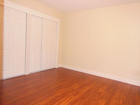 5th image of 475 Redwood Ave #14