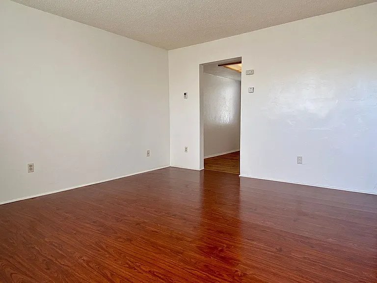 121 S Norma St — Photo 3