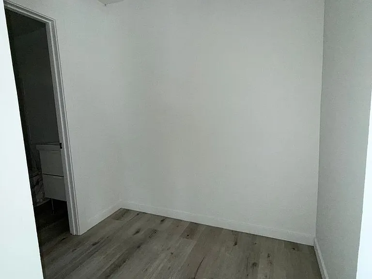 5806 Camerford Ave — Photo 7